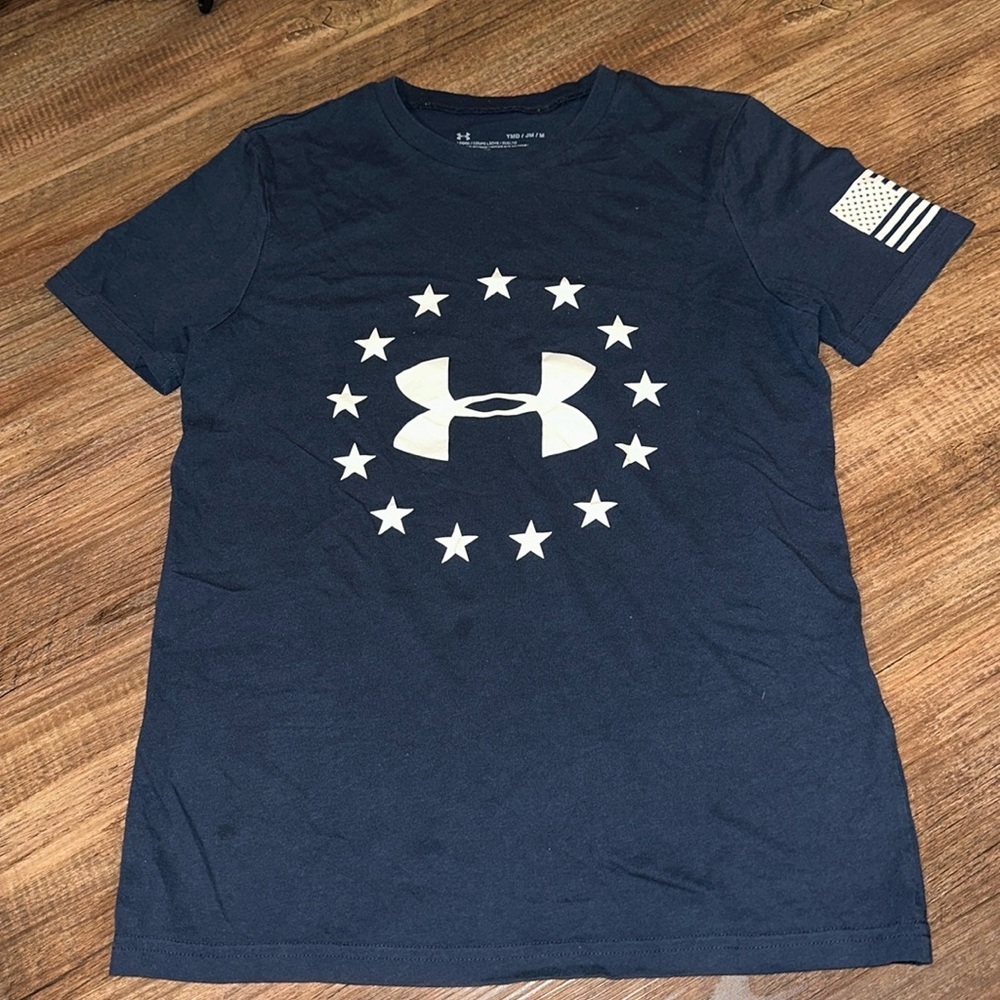 Under Armour freedom shirt boys size M